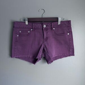 American Eagle Jean Shorts Size 10 Distressed Hem Denim Burgundy Shorts